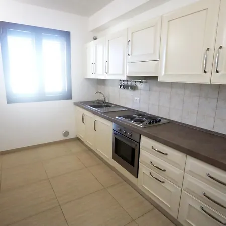 Immaculate Large House With Panoramic Views Hébergement de vacances Casarano