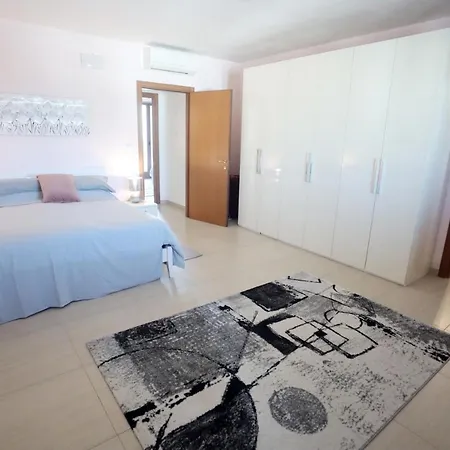 Immaculate Large House With Panoramic Views * Casarano