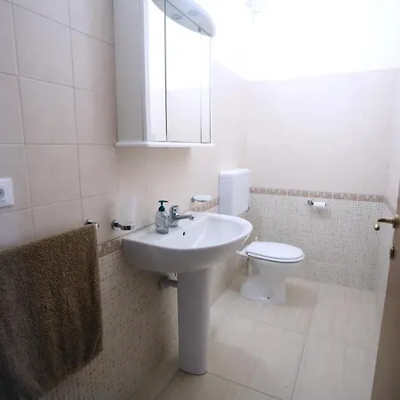 Hébergement de vacances Immaculate Large House With Panoramic Views *